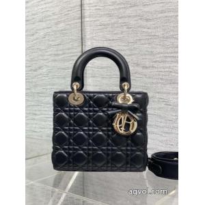 お洒落な存在感  安いです！品質保証 大特価完売品！バッグ偽物 ブランド ショップCH..