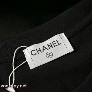 ブランド コピー 品半袖TシャツCH誰も活躍したアイテム 先行販売 話題沸騰中