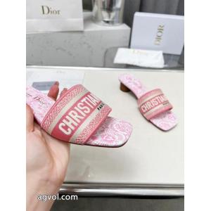 CHブーツ人気デザインで欲しい 上品でベーシック 人気セール新品ブランド 偽物..