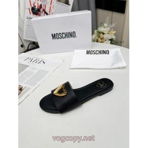 上品なカジュアルコーデに 定番人気激安 魅惑サンダル 2026ブランド コピーMoschino..