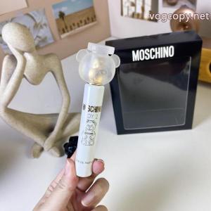 ブランドモスキーノ秋冬物先行発売  上品ですっきり、好感度抜群 好印象を与える激安 ブランド 通販..