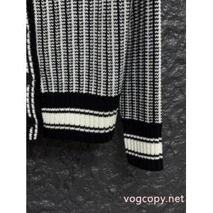 CH/CH小香ダブルCジャカード縦縞Vネックニットカーディガンコート
