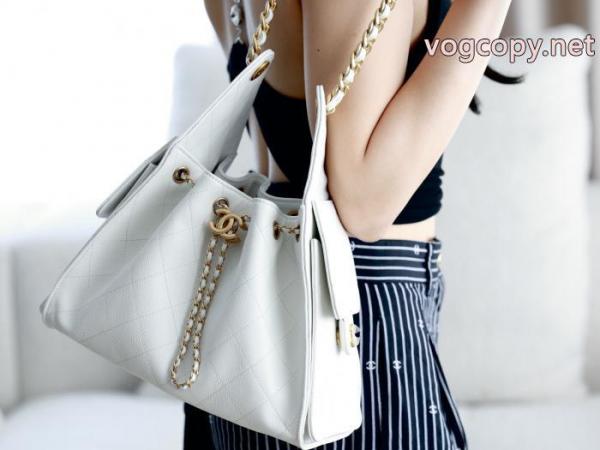 CHバッグブランド レプリカお手頃!オシャレ 今GETしたい 再入荷が嬉しい. 5 