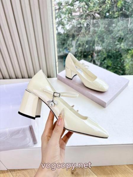 ブランド スーパー コピーJIMMY CHOO パンプス人気掲載 人気デザインで欲しい 2026夏季. 2