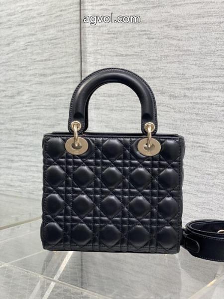 お洒落な存在感  安いです！品質保証 大特価完売品！バッグ偽物 ブランド ショップCH.. 5 