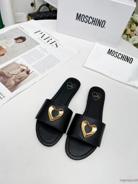 上品なカジュアルコーデに 定番人気激安 魅惑サンダル 2026ブランド コピーMoschino.. 0