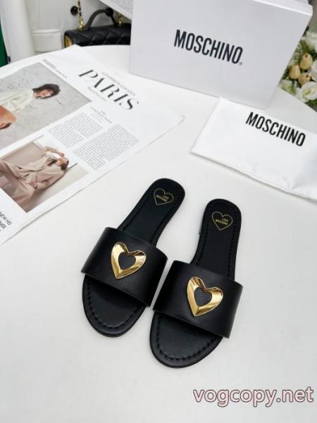 上品なカジュアルコーデに 定番人気激安 魅惑サンダル 2026ブランド コピーMoschino.. 1