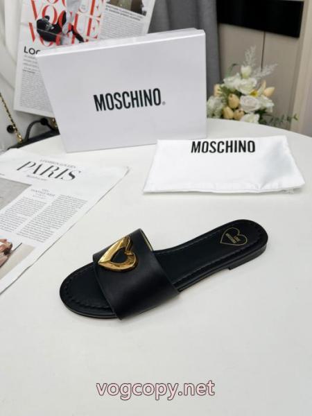 上品なカジュアルコーデに 定番人気激安 魅惑サンダル 2026ブランド コピーMoschino.. 4